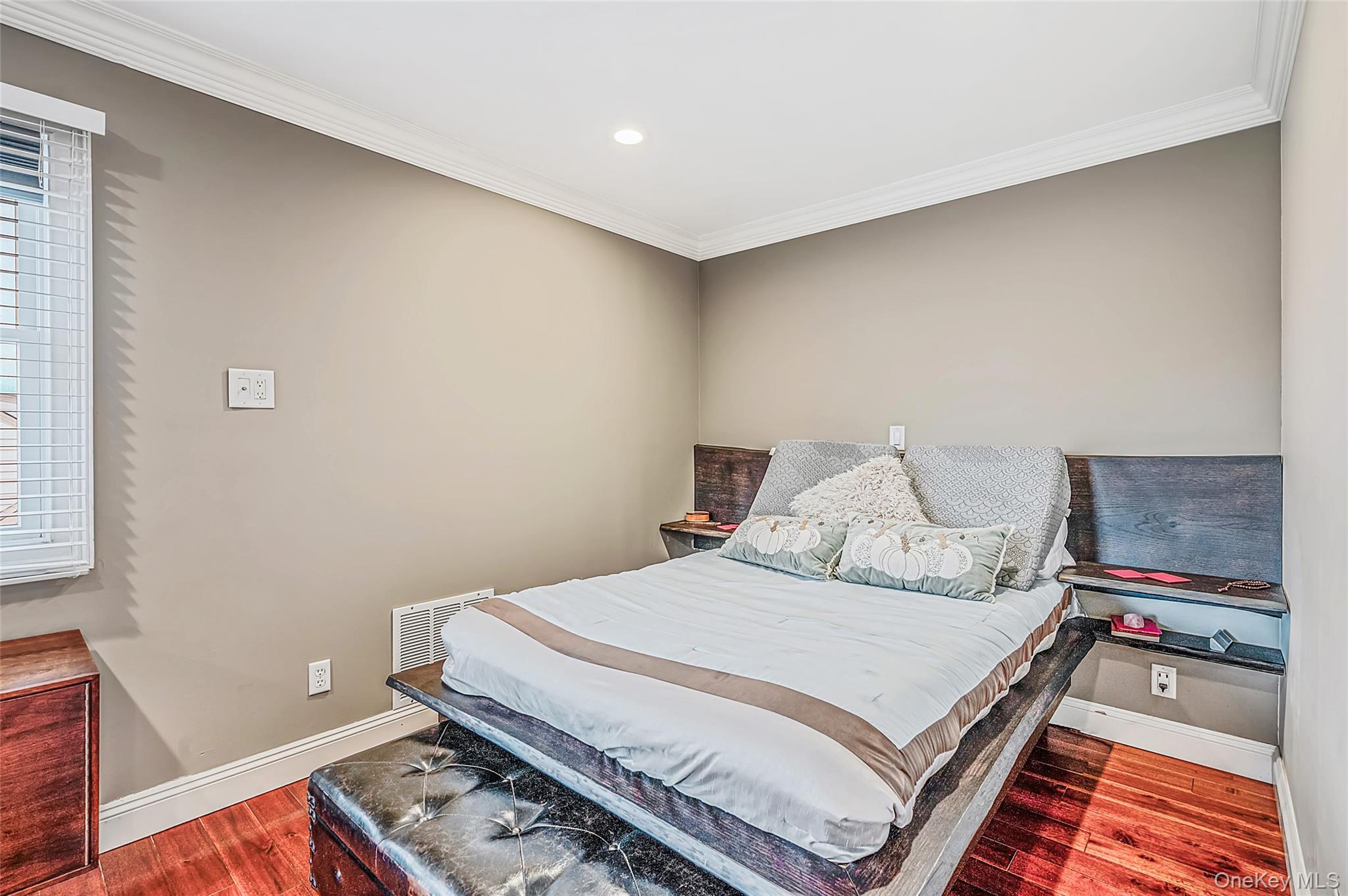 9 Perry Place — photo 26