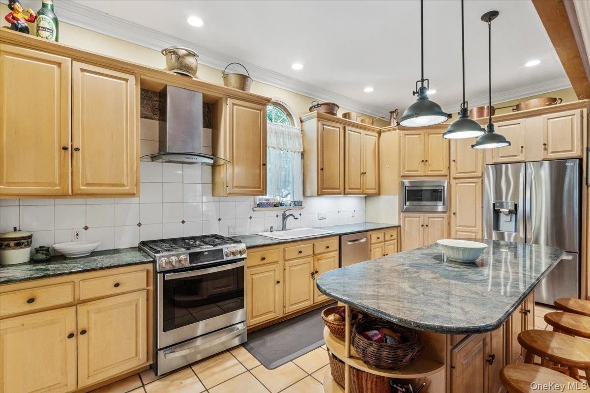 16 Stuart Avenue — photo 11