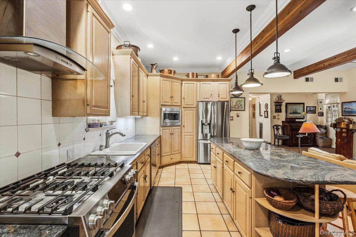 16 Stuart Avenue — photo 12