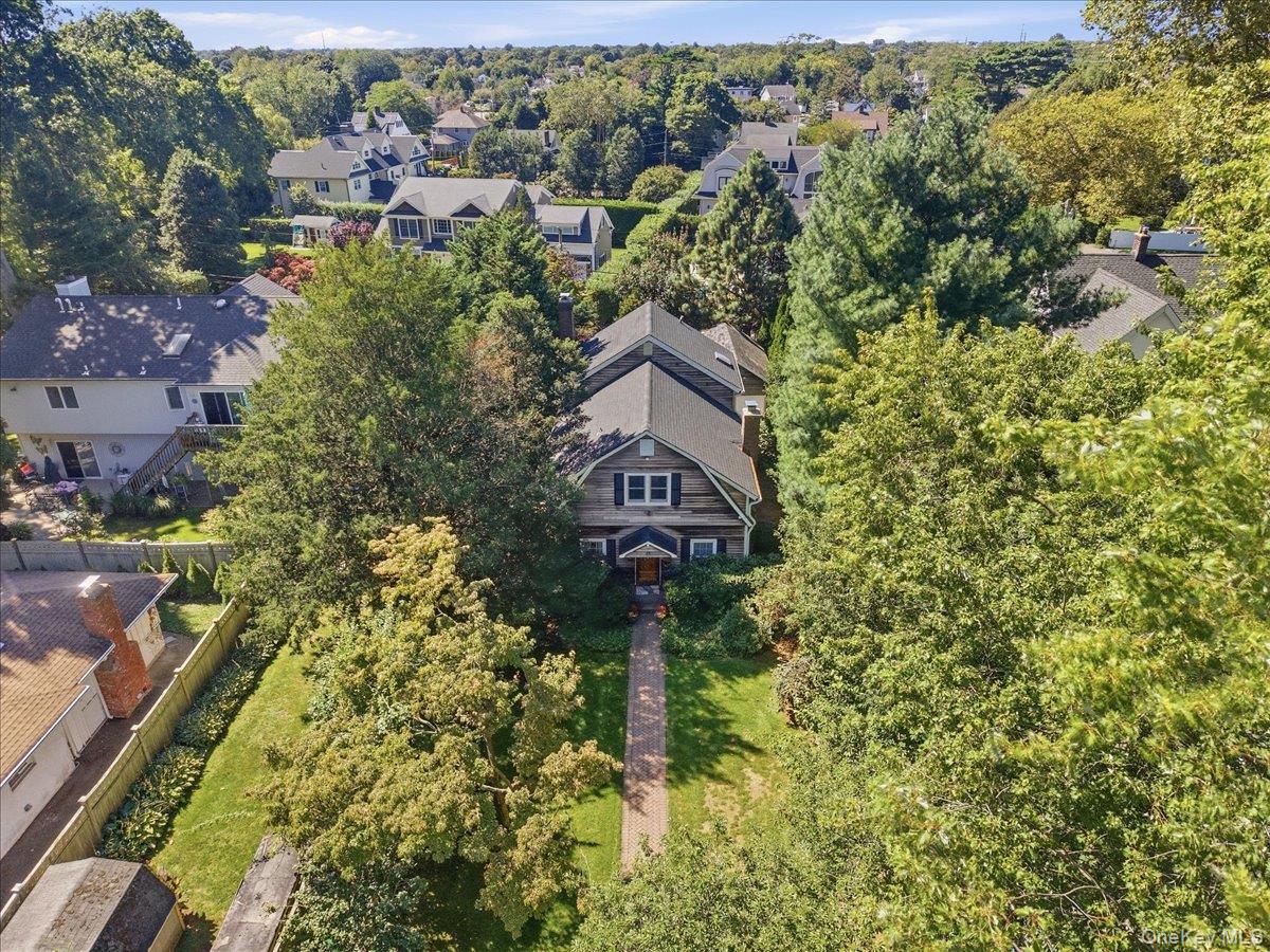 16 Stuart Avenue — photo 32