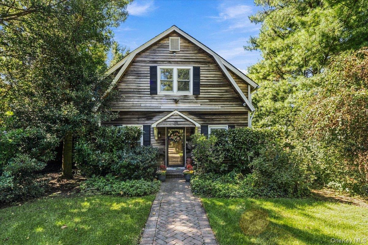 16 Stuart Avenue — photo 4