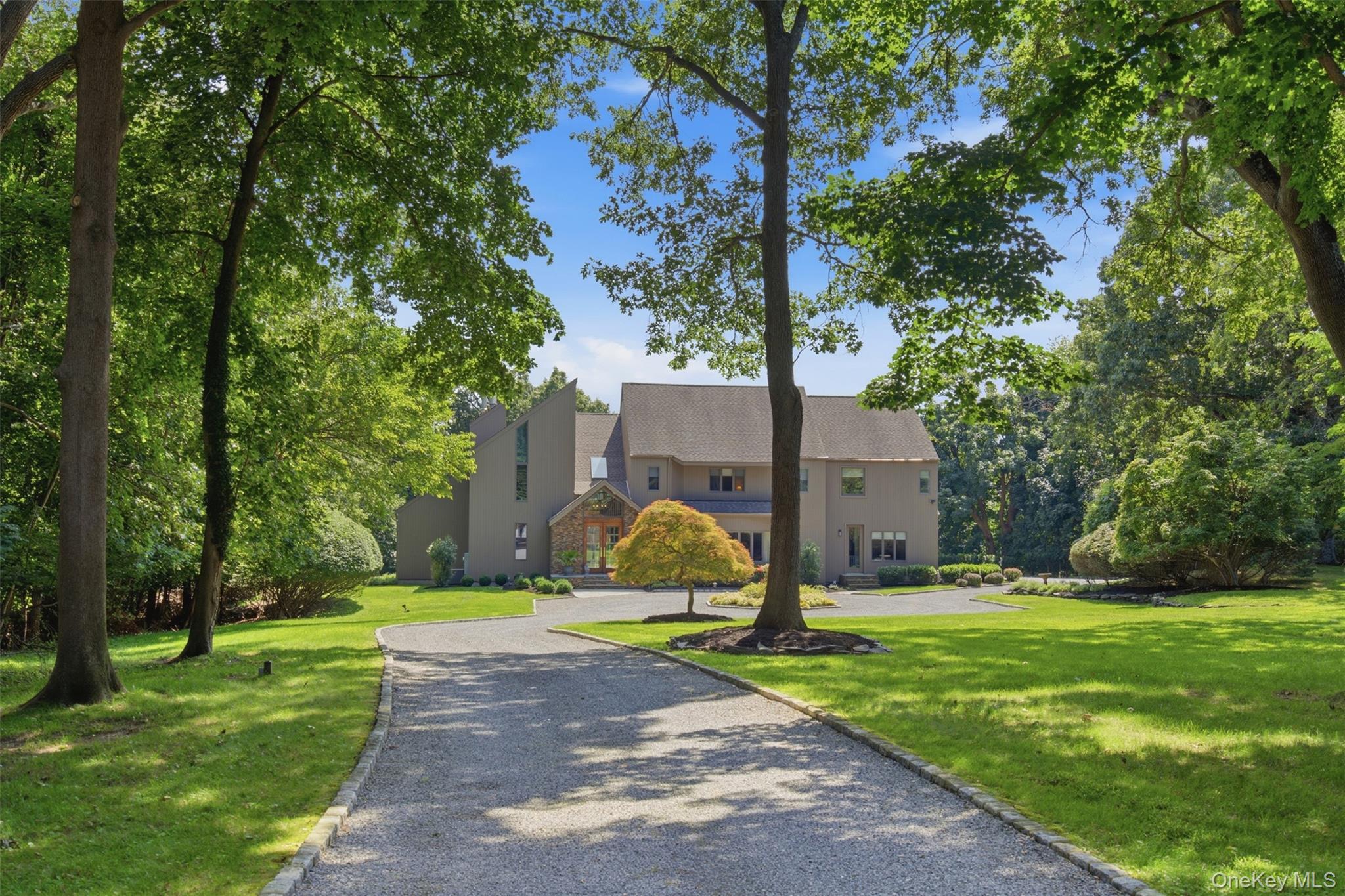 6 Target Rock Drive, Lloyd Harbor