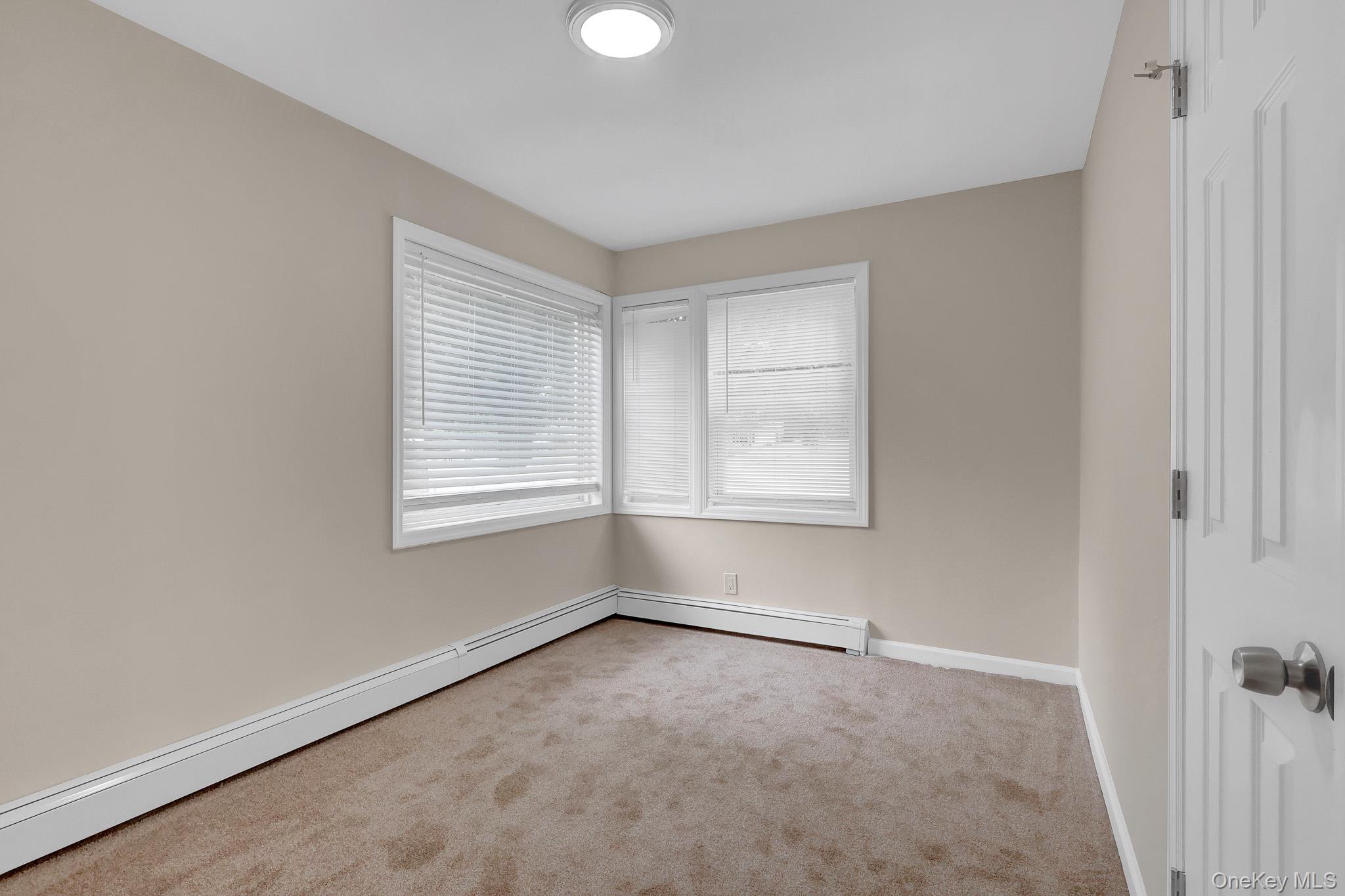 386 Tallwood Drive — photo 9