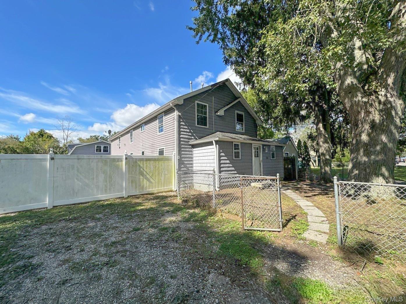 54 Oneill Avenue — photo 3