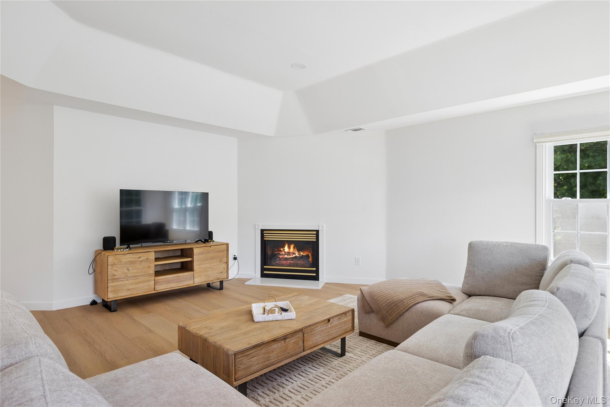 79 Lakebridge Drive — photo 12