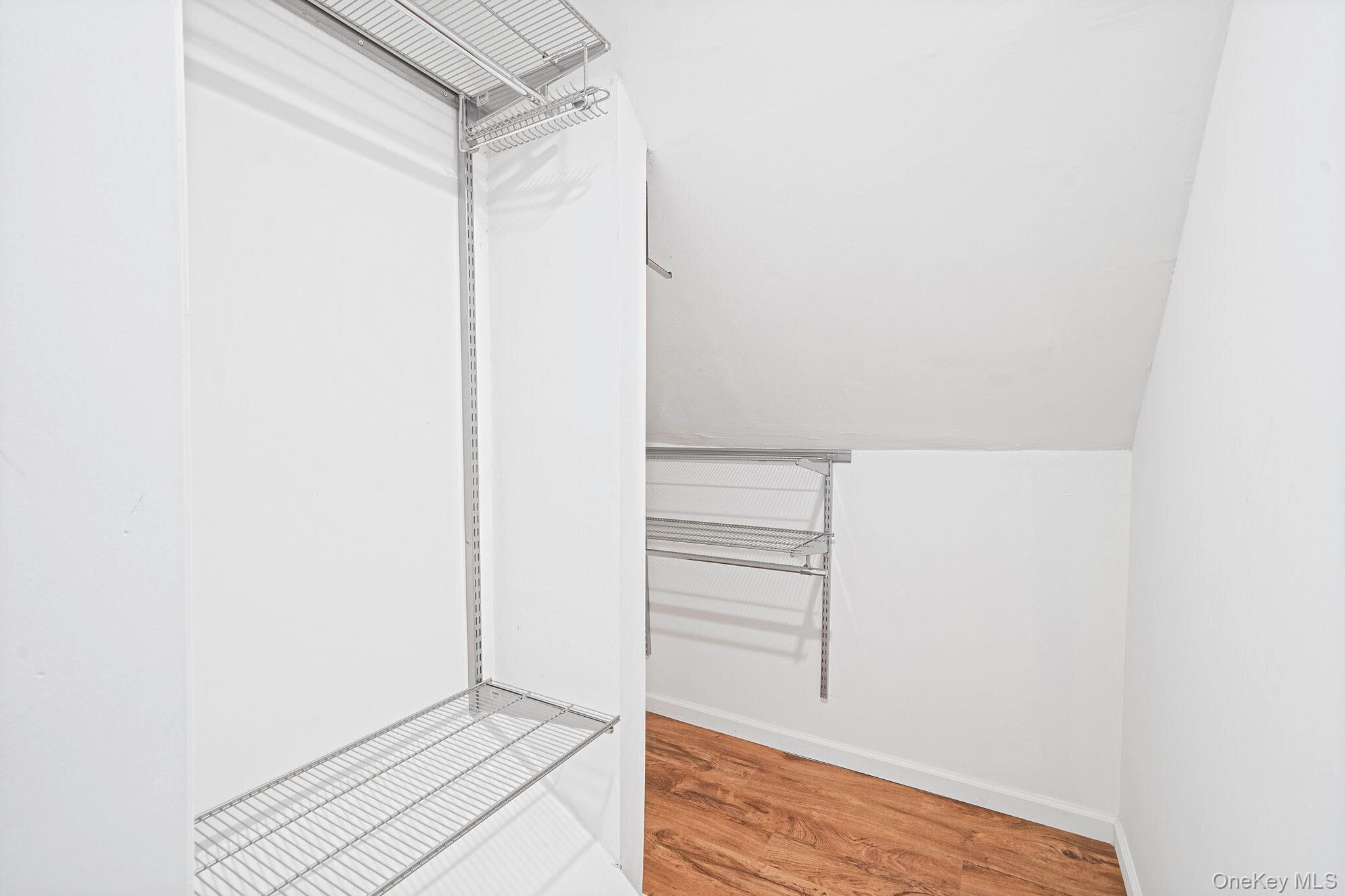 190 Albertson Place — photo 18
