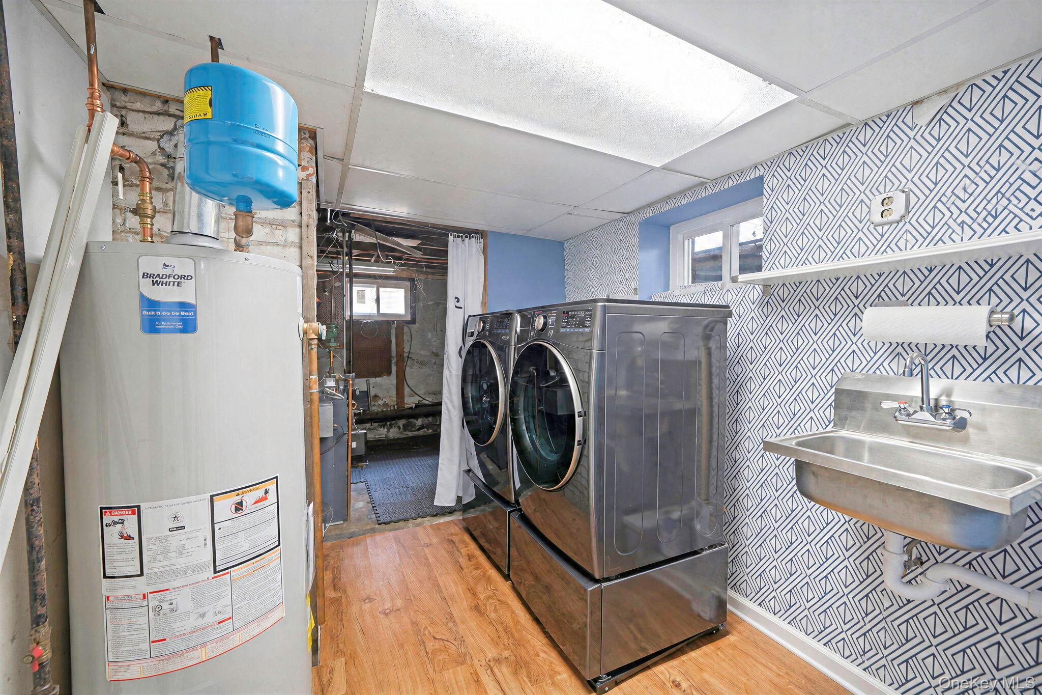 190 Albertson Place — photo 23