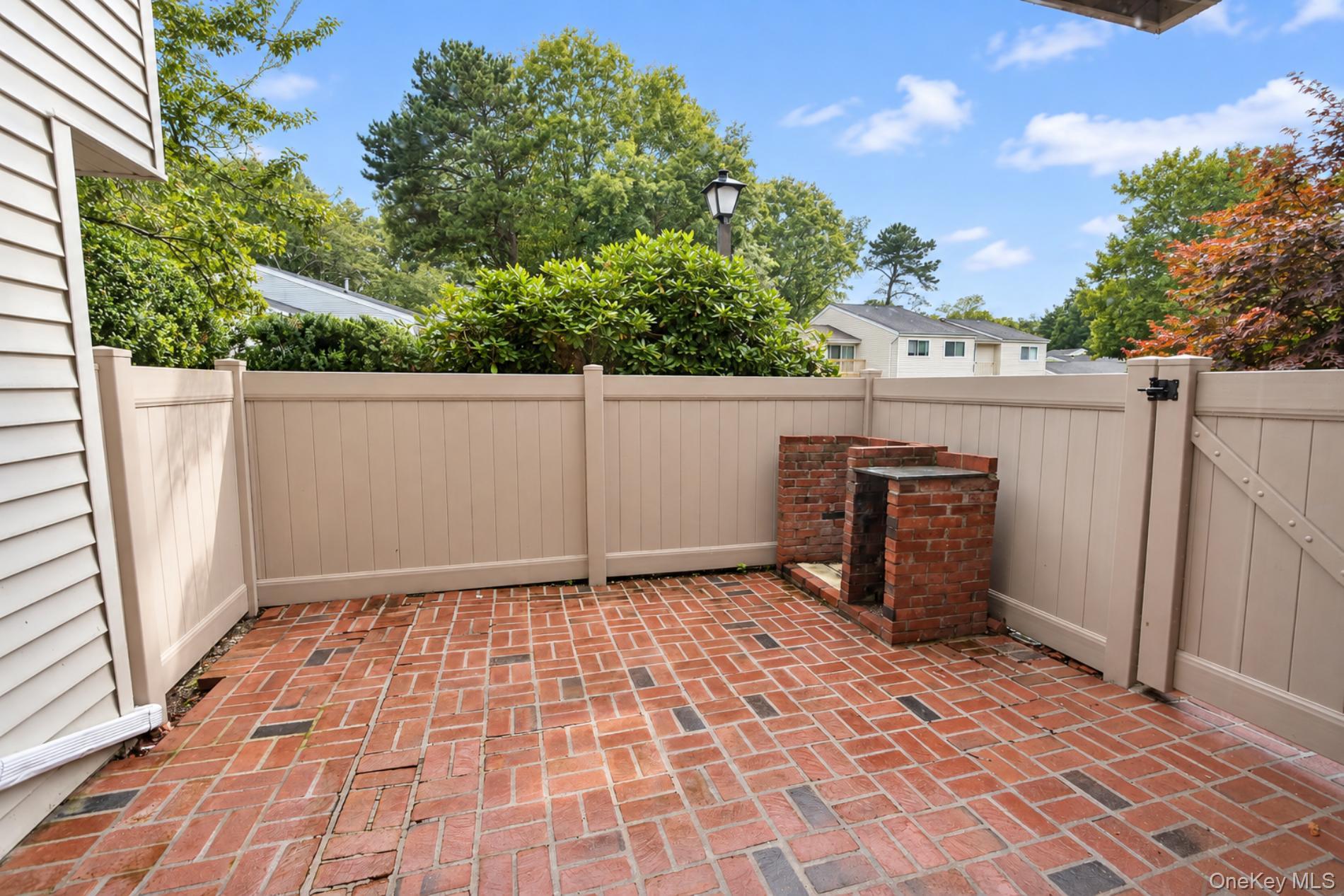 211 Springmeadow Drive #J — photo 14