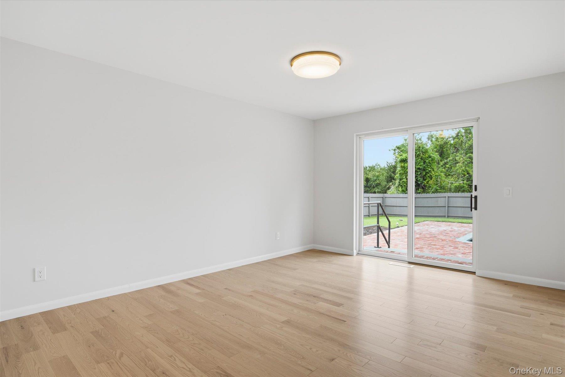 177 Herricks Lane — photo 23