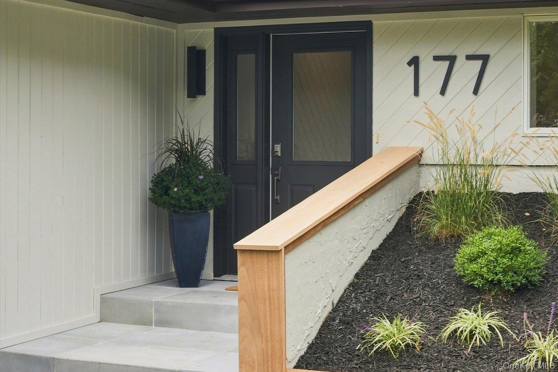 177 Herricks Lane — photo 33