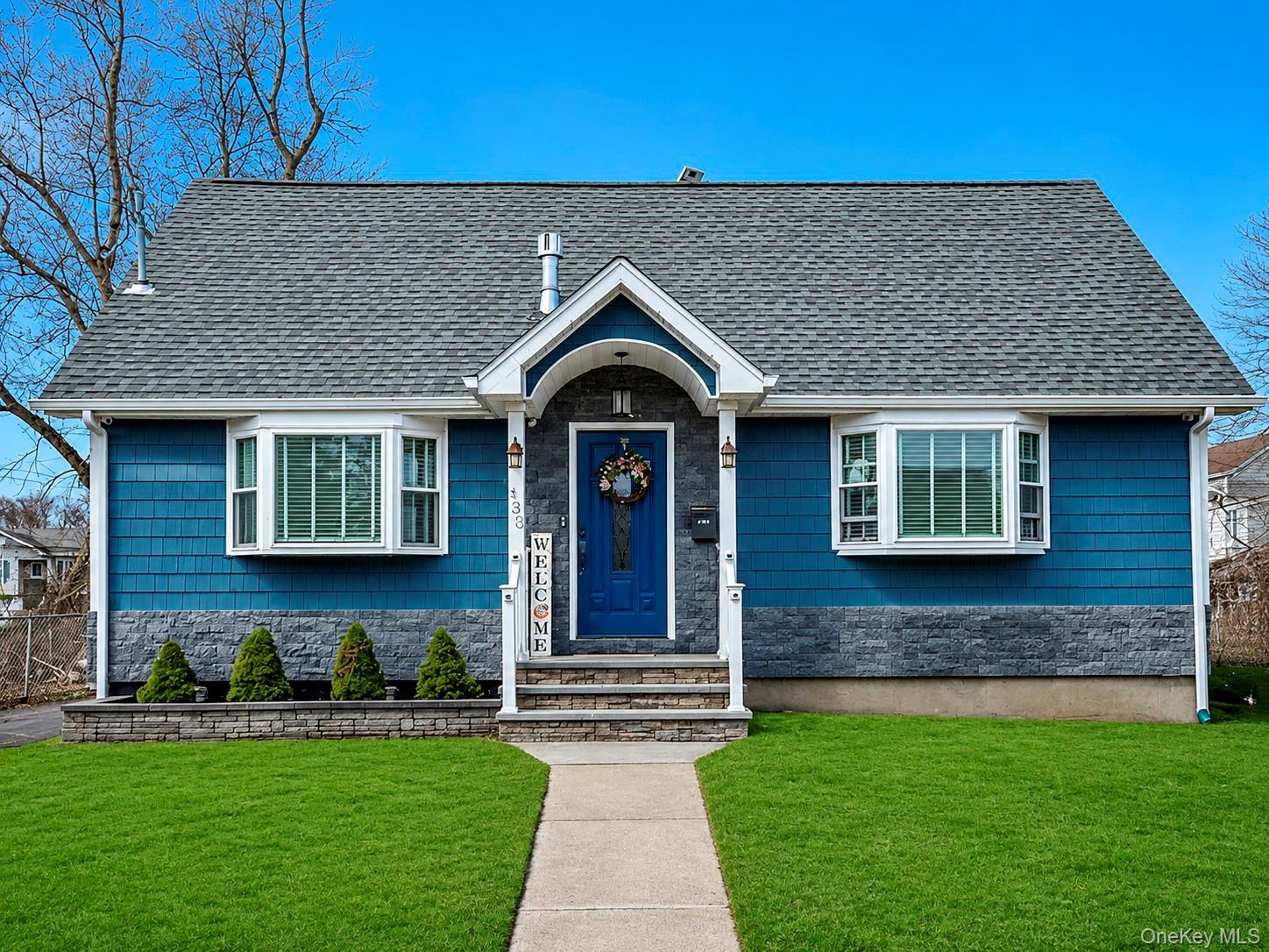 433 7th Street, Lindenhurst