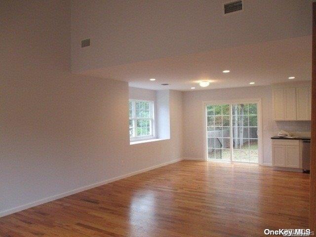 647 Doane Avenue — photo 4