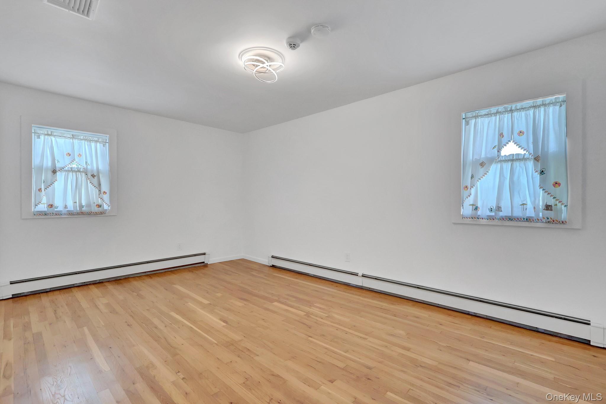 204 Bayview Avenue — photo 11