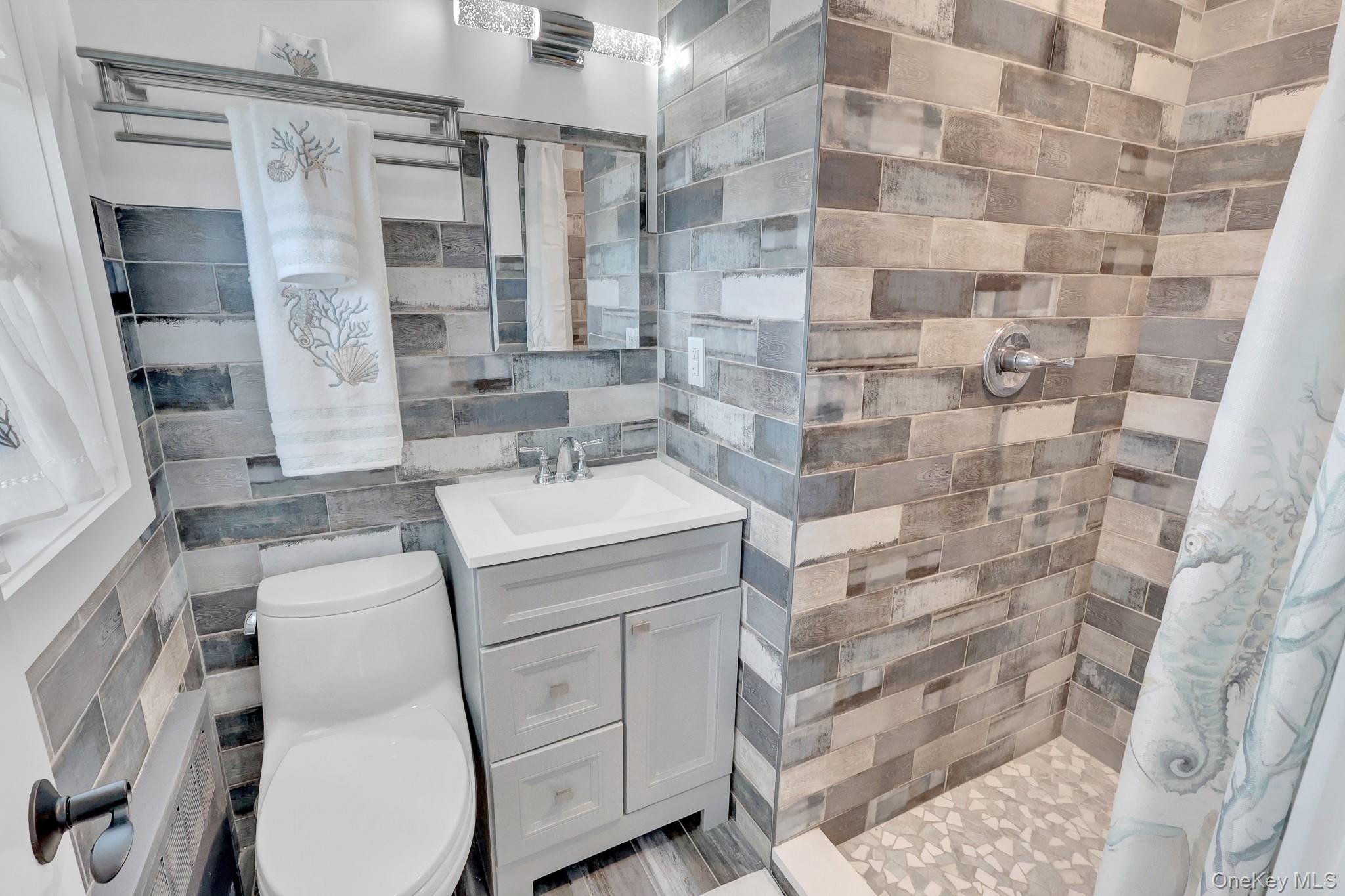 204 Bayview Avenue — photo 13