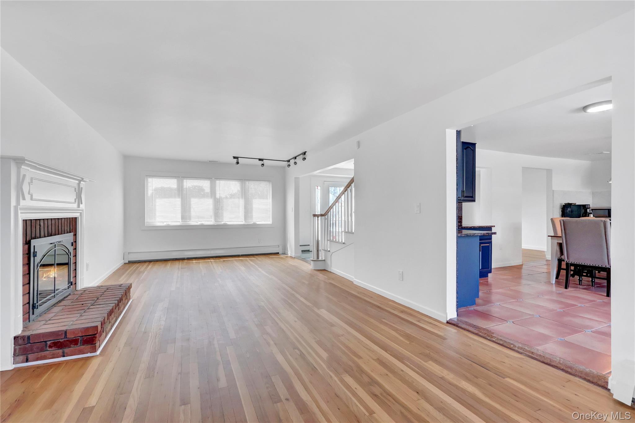 204 Bayview Avenue — photo 8