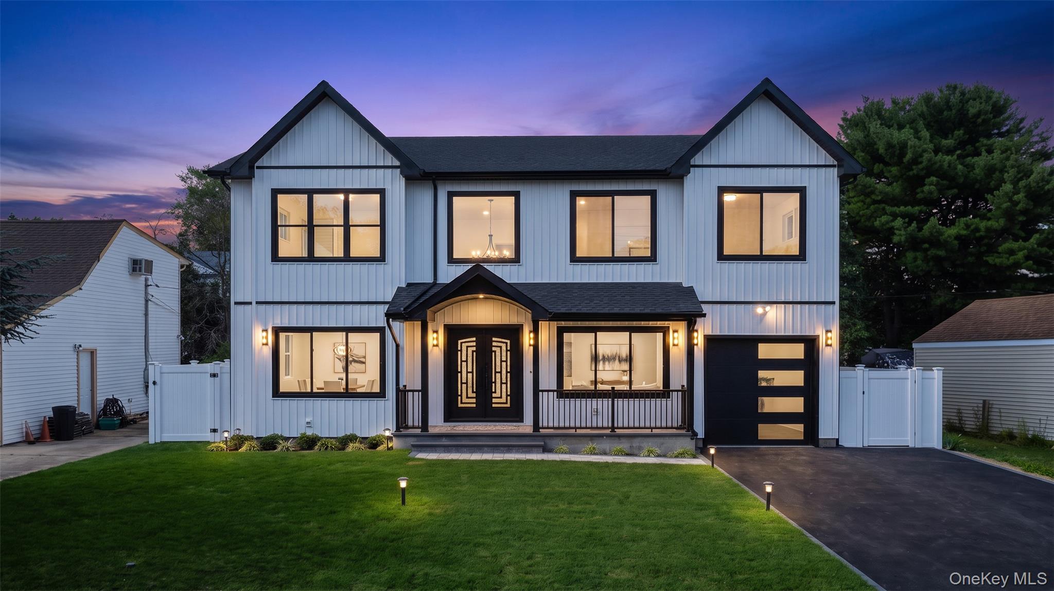 41 Chase Lane, Levittown