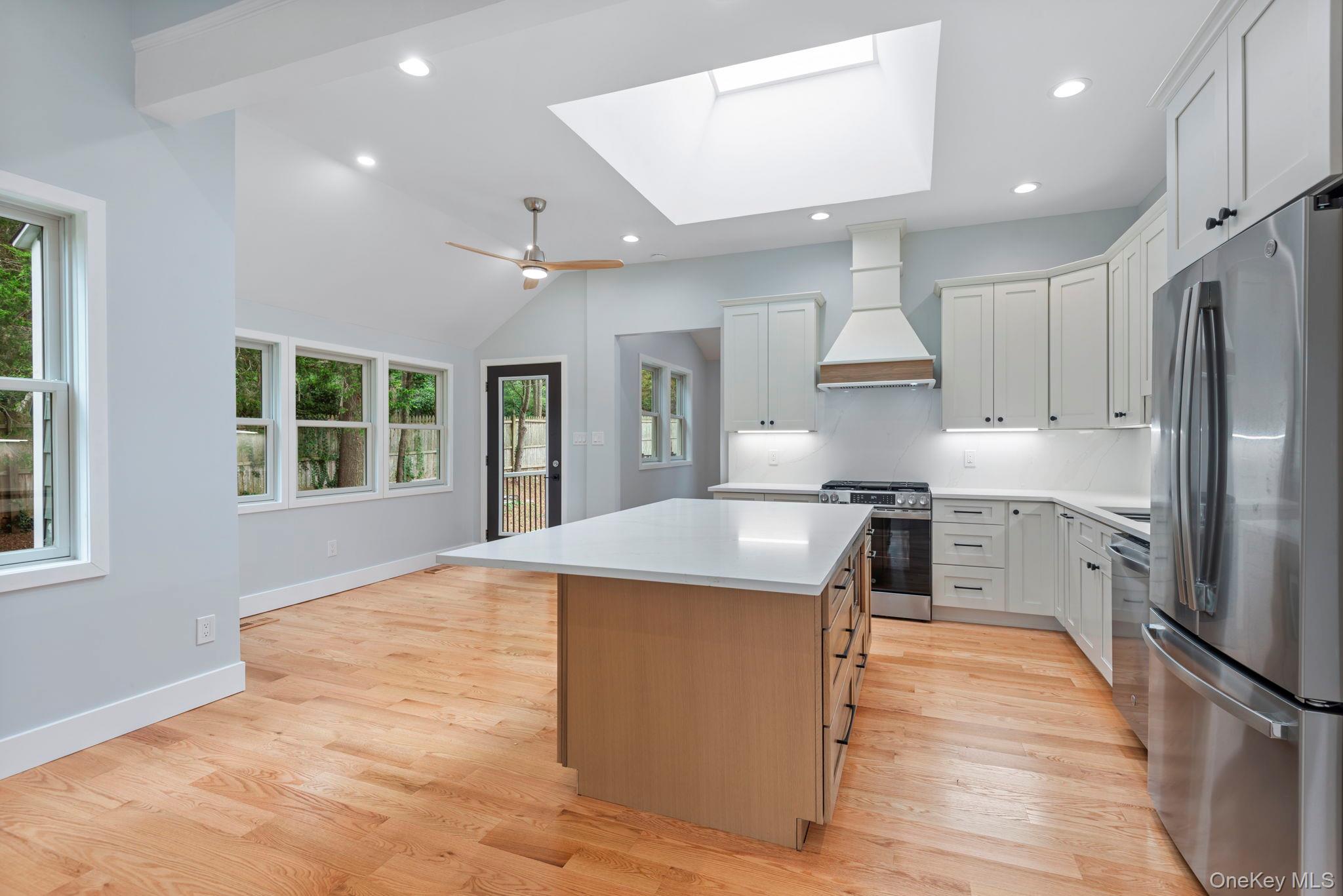 40 Lakeside Drive — photo 16