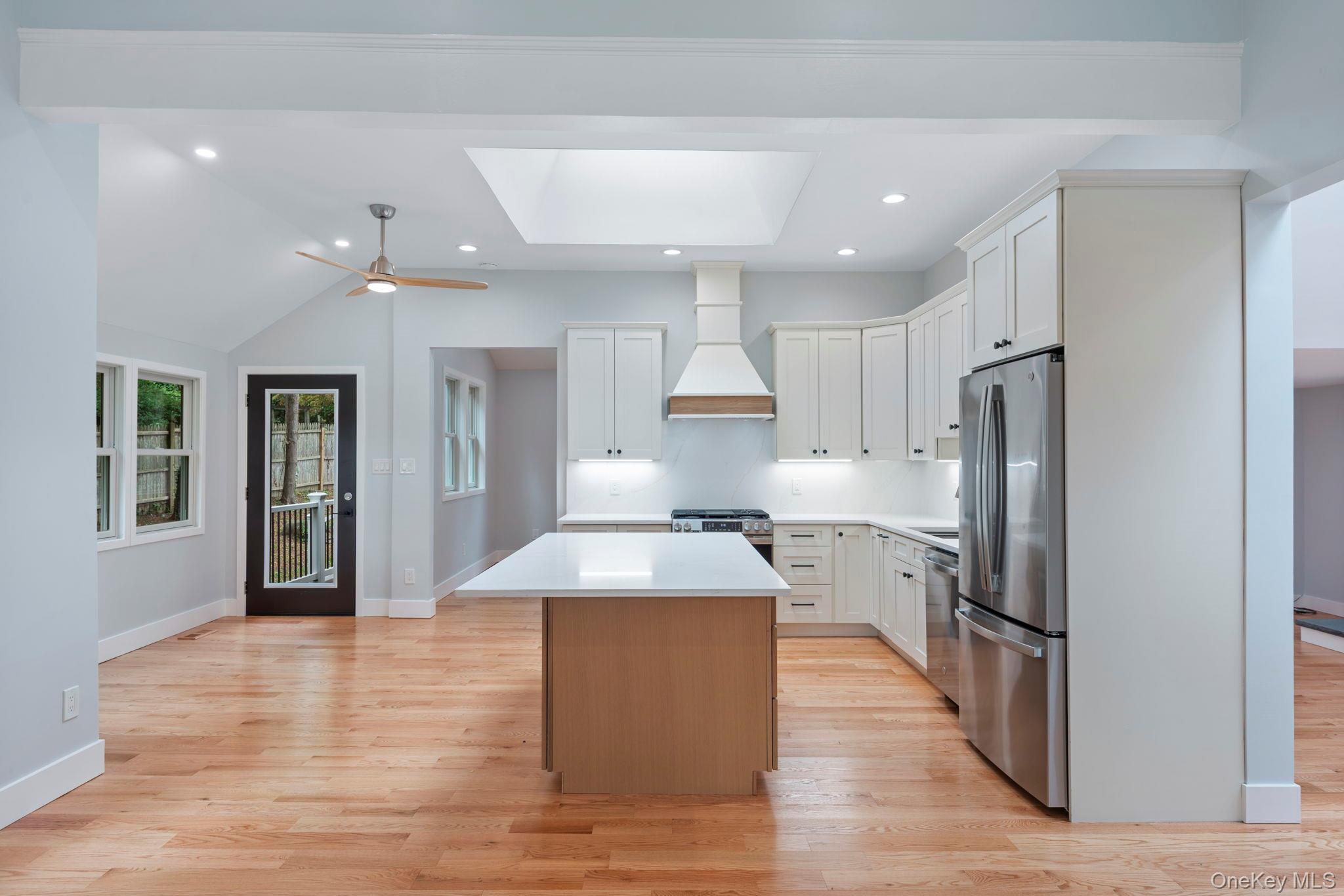 40 Lakeside Drive — photo 9