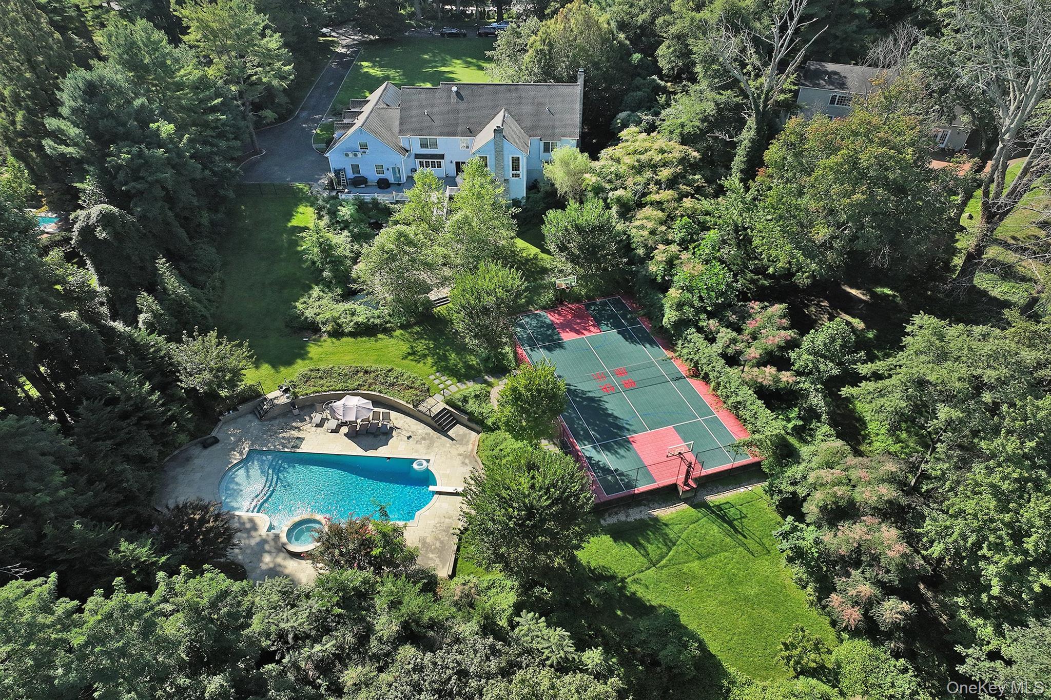 7 Saw Mill Lane, Cold Spring Harbor