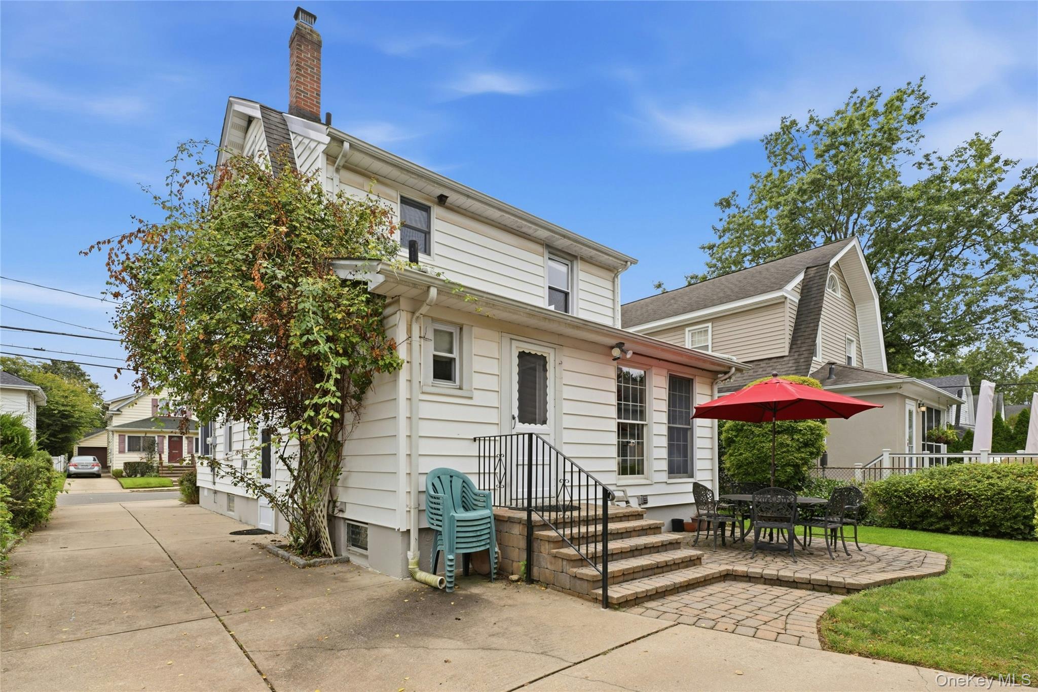 185 Crocus Avenue — photo 29