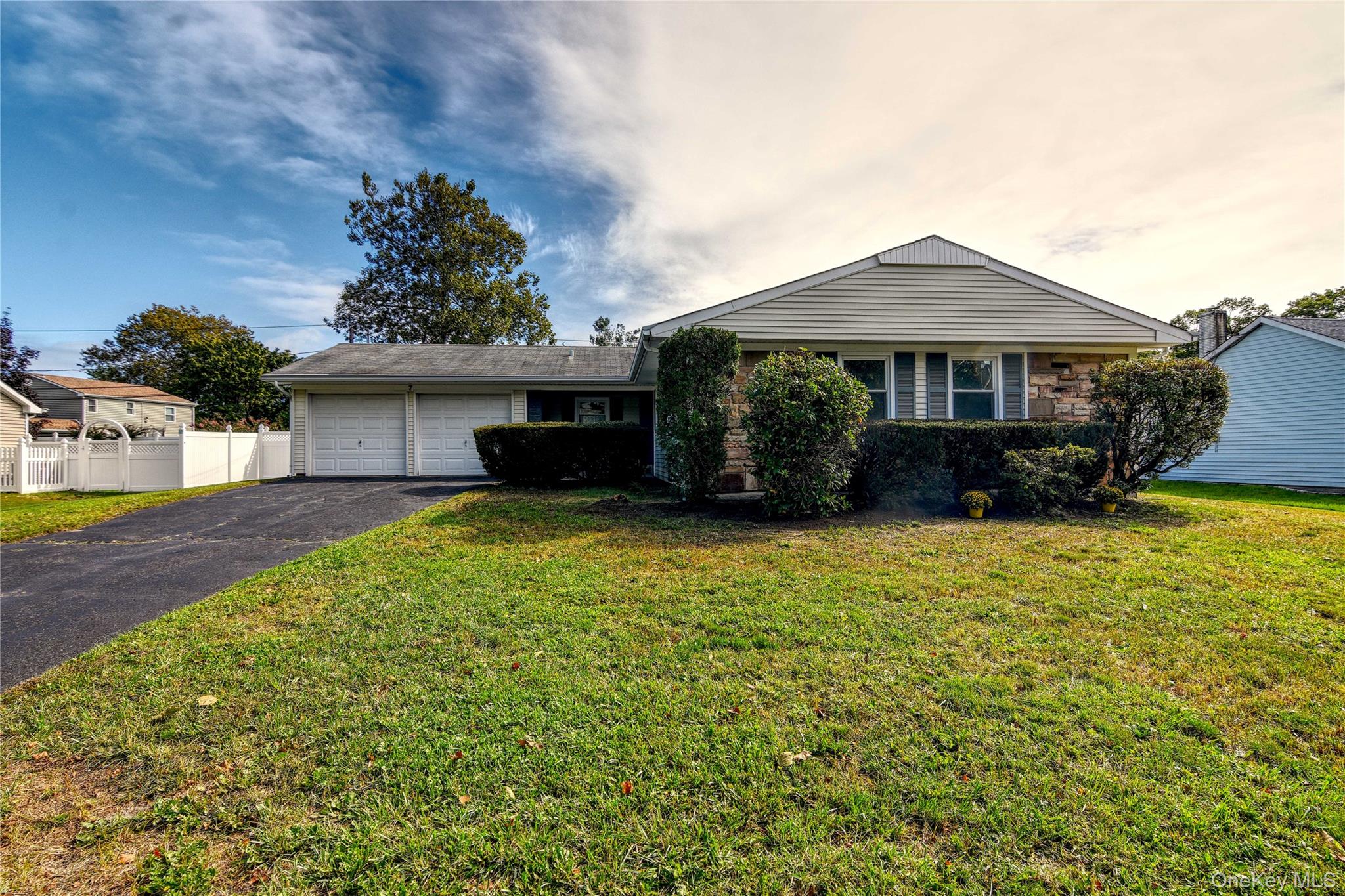 7 Tinder Lane, Lake Grove