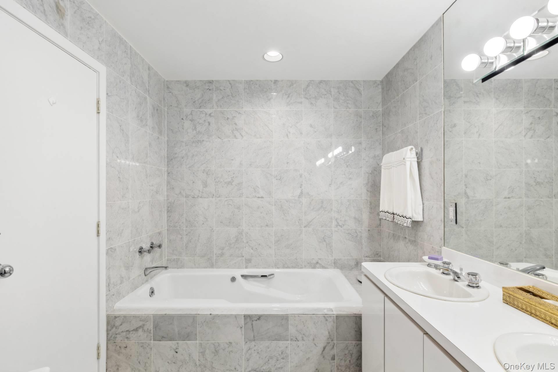 39 Spring Pond Lane — photo 8