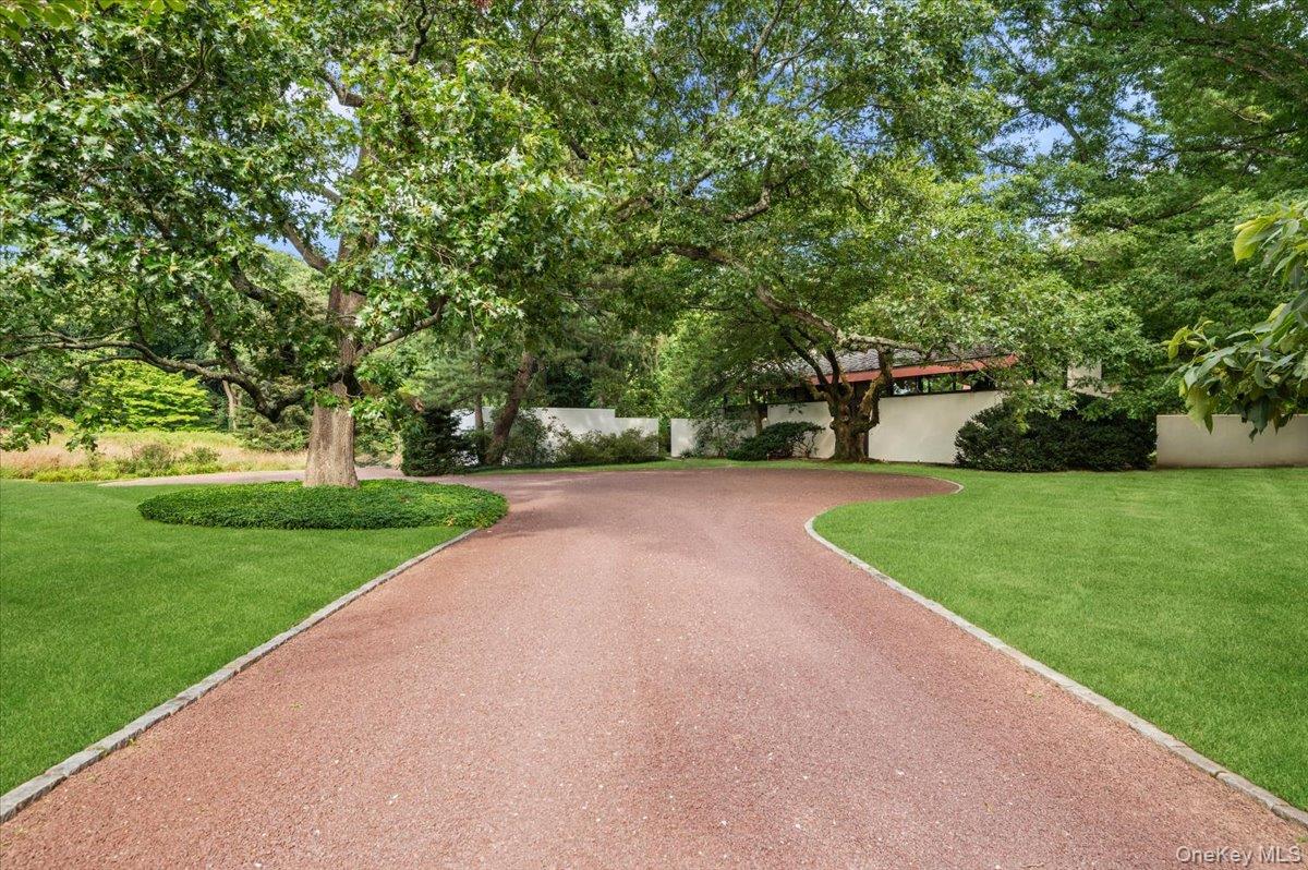 347 Duck Pond Road — photo 2