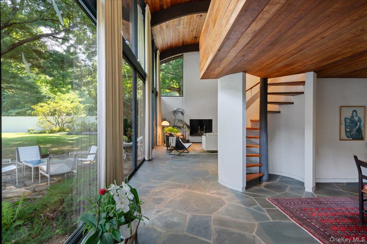 347 Duck Pond Road — photo 10