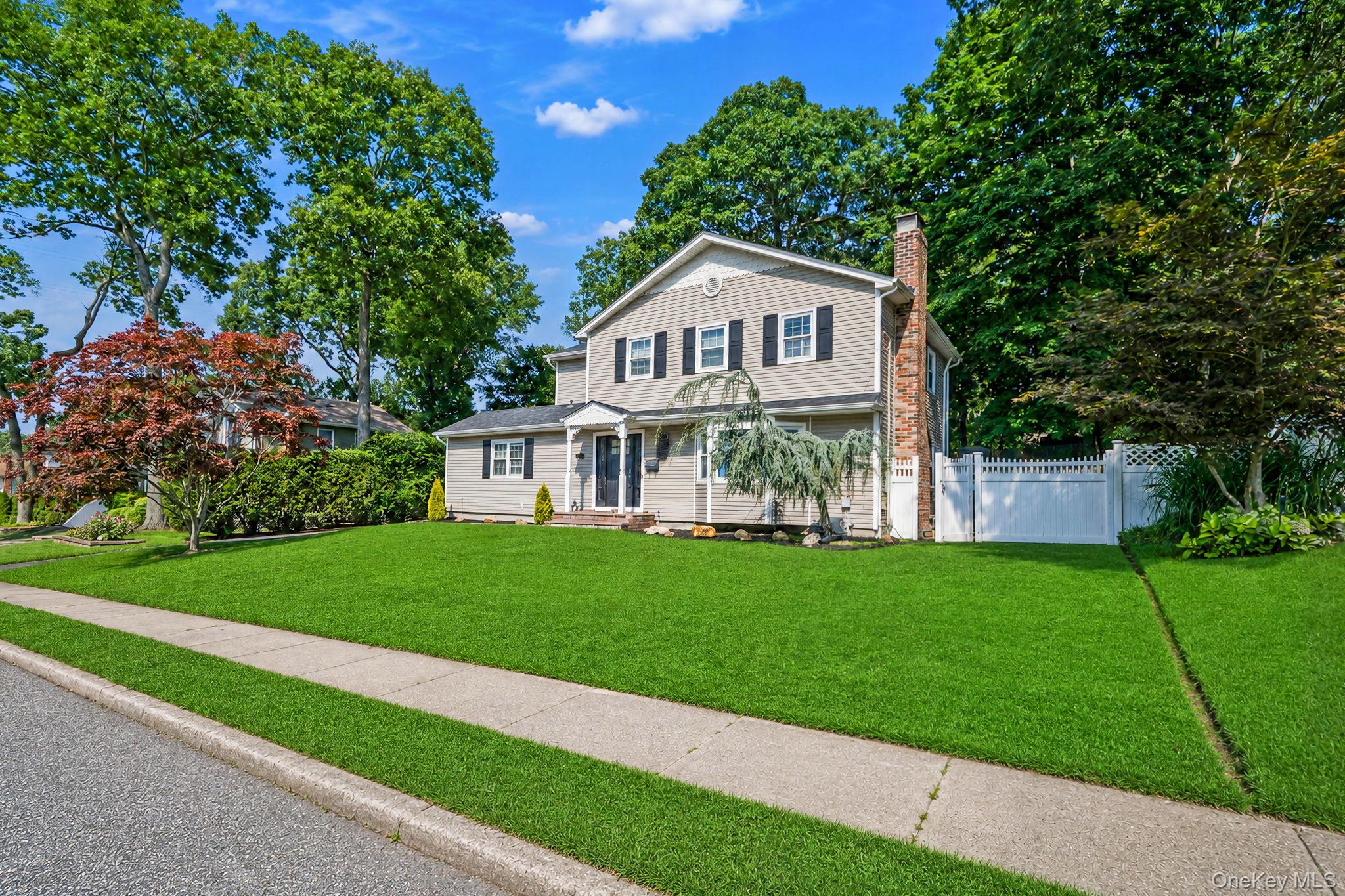 15 Jamar Lane, Lake Ronkonkoma