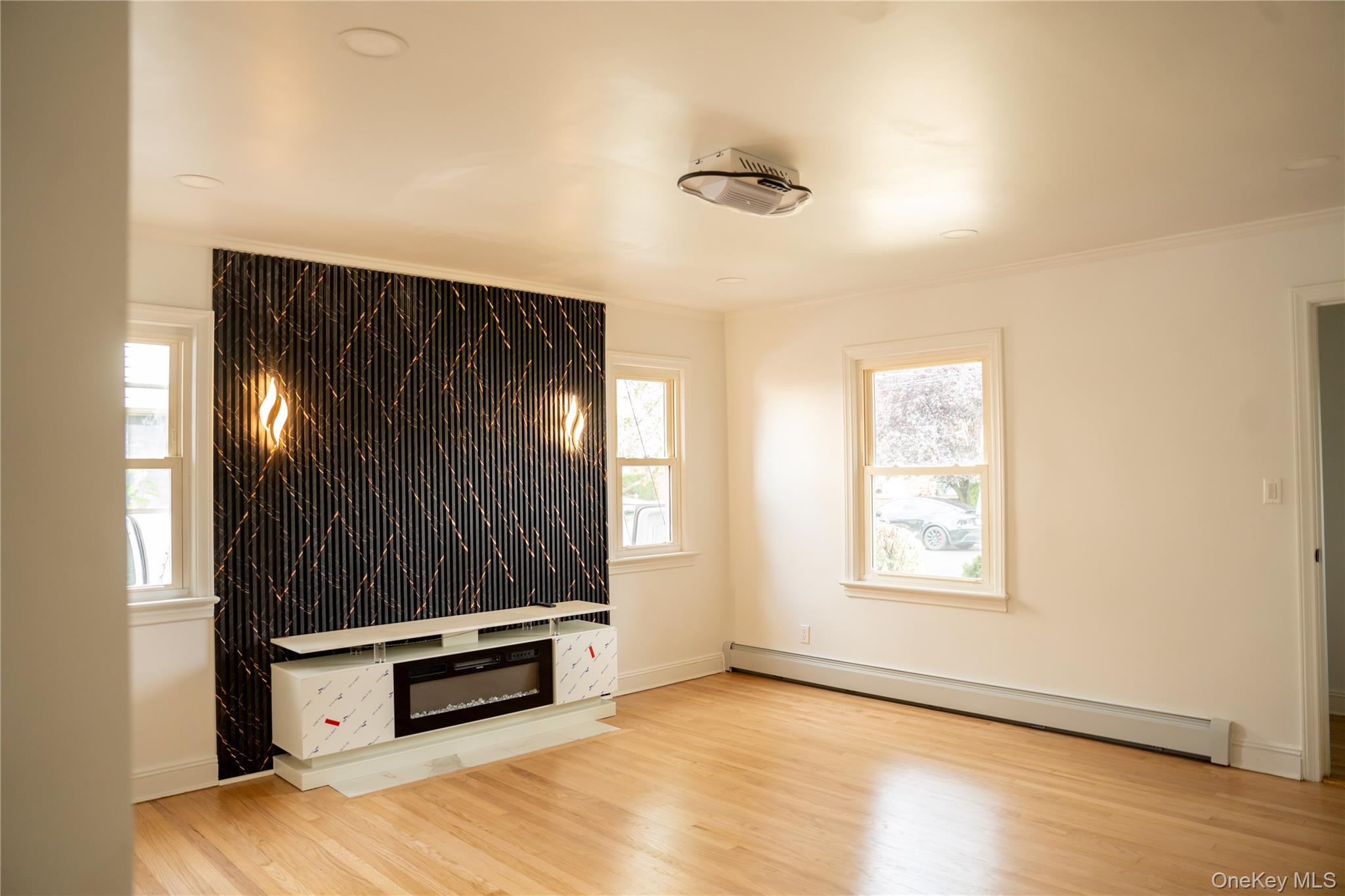 586 Stratford Road — photo 4