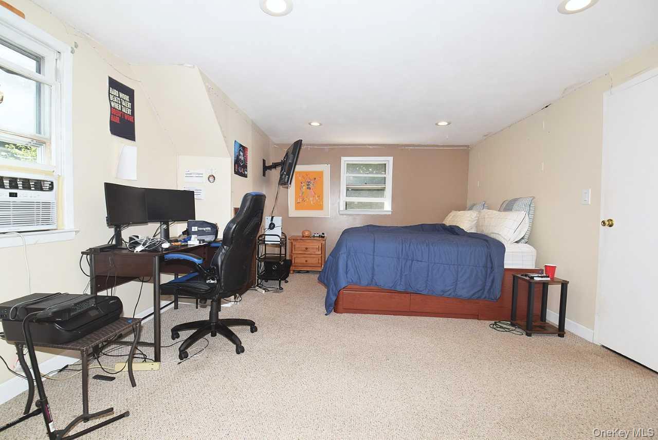 90 Cornell Drive — photo 16