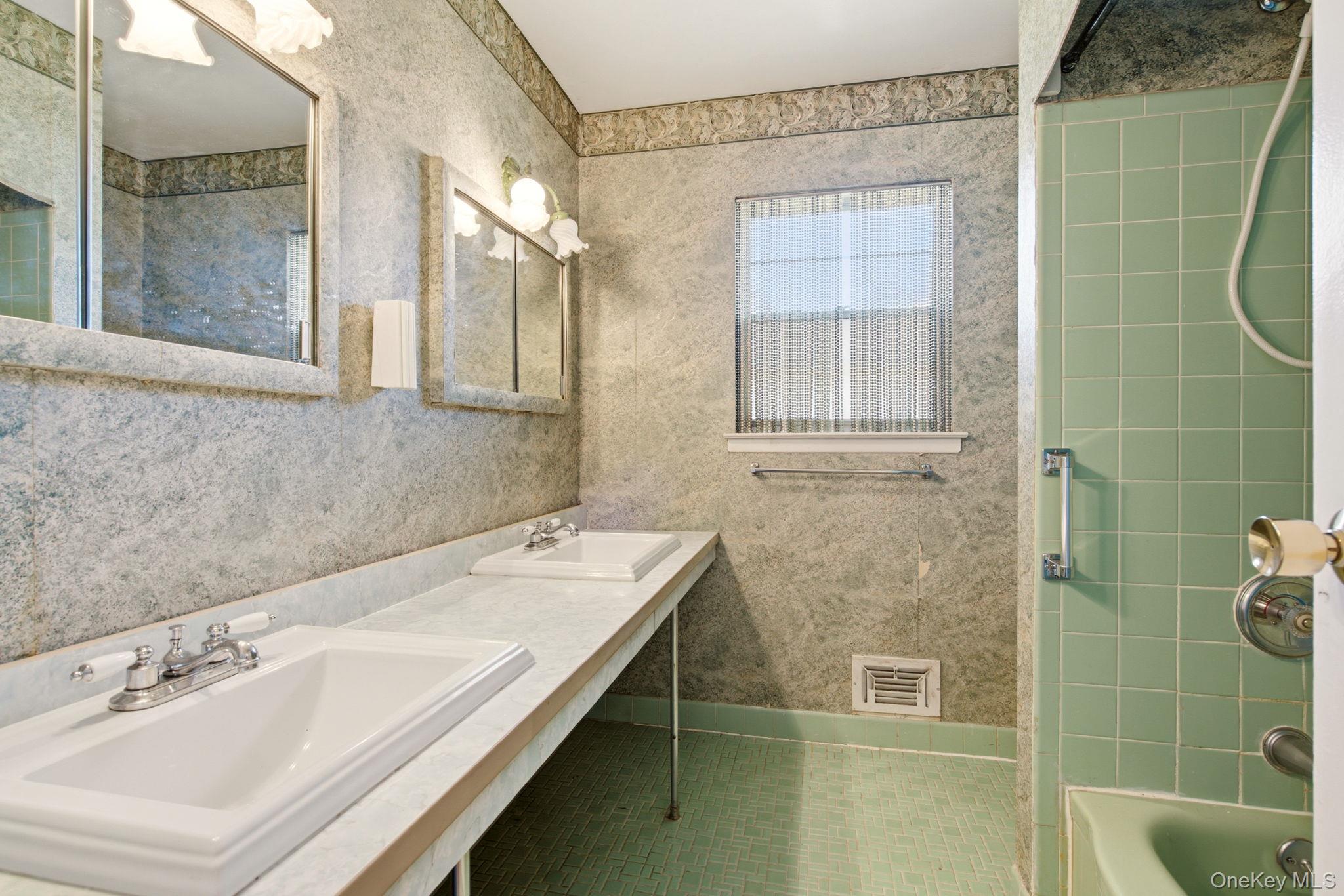 63 Lauren Avenue — photo 22