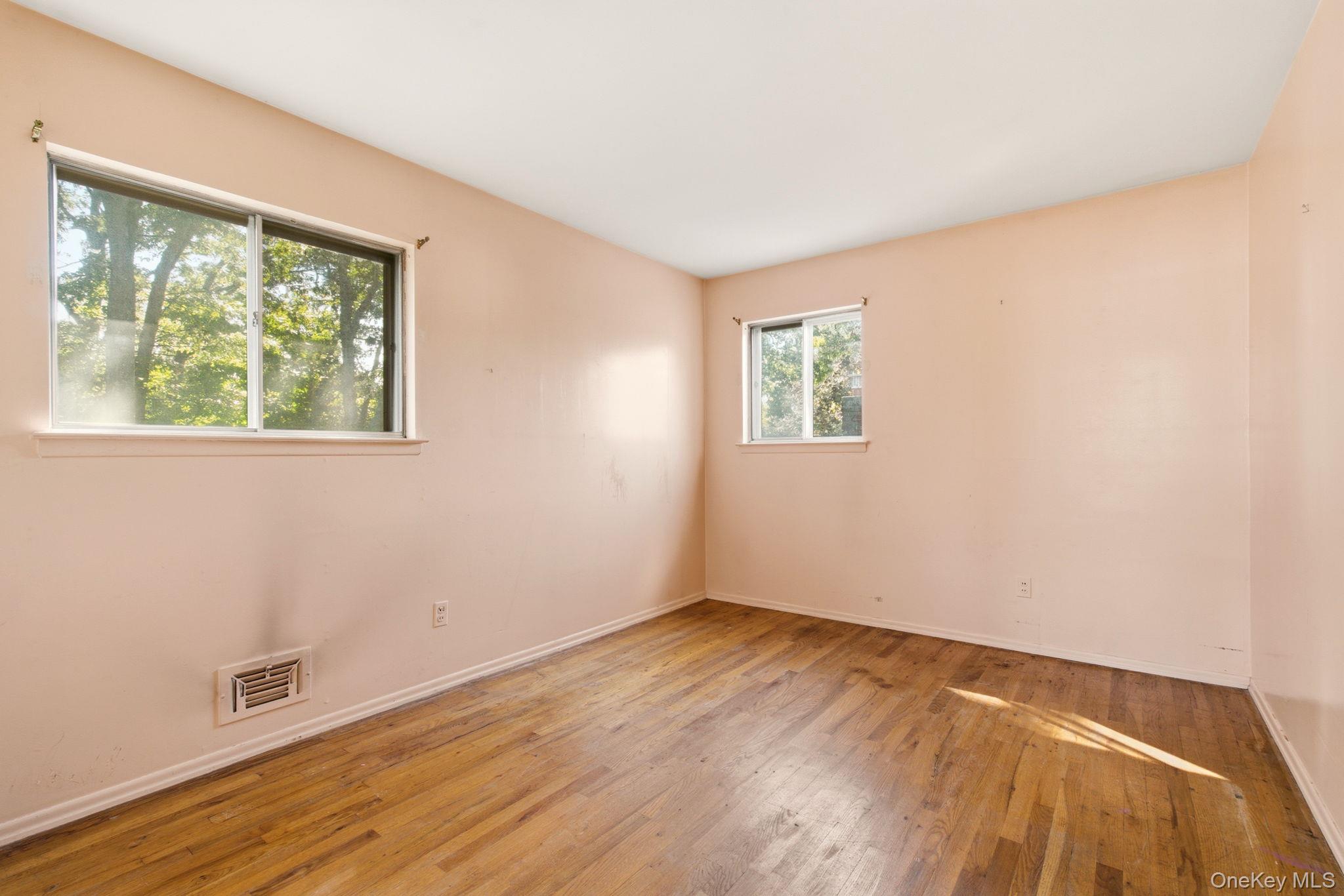 63 Lauren Avenue — photo 26