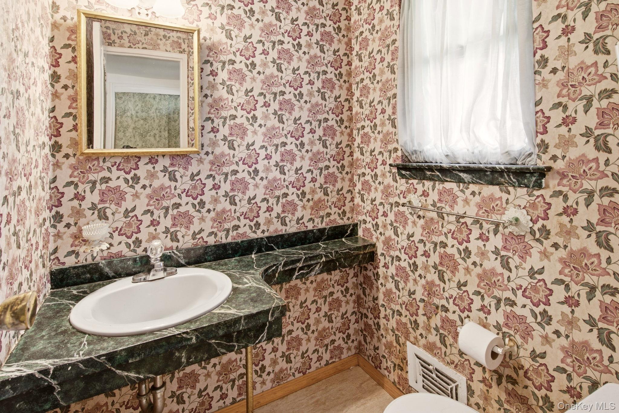 63 Lauren Avenue — photo 5