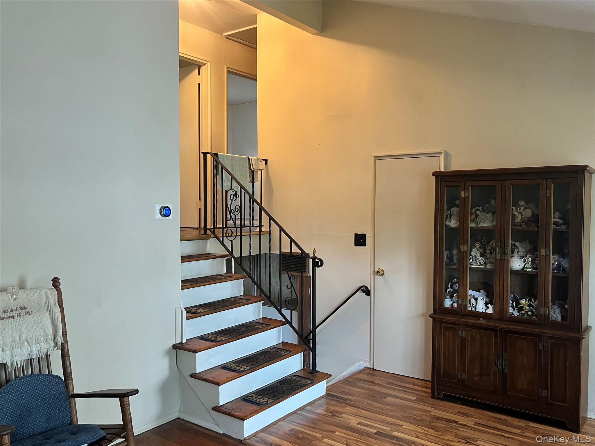 1556 Gardiner Drive — photo 6