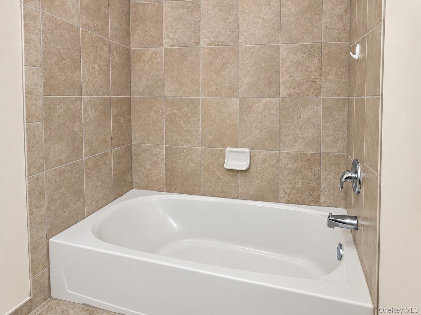 41 Greentree Court — photo 19