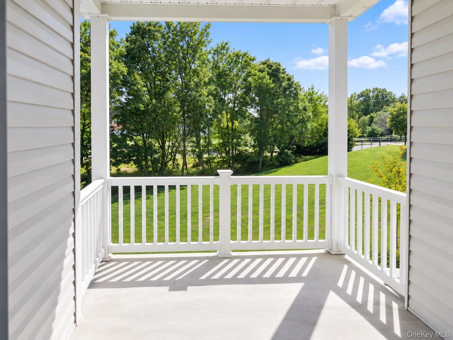 41 Greentree Court — photo 23