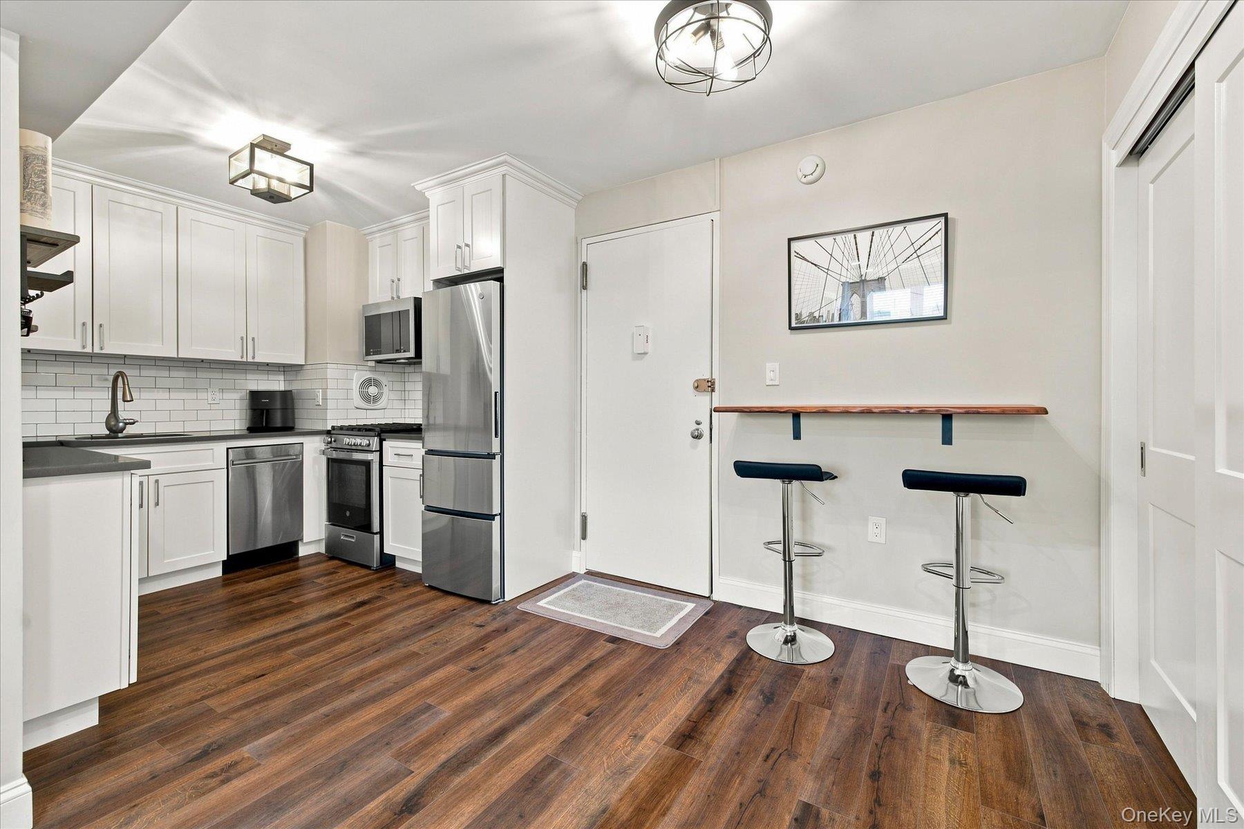 370 Broadway #3M — photo 4