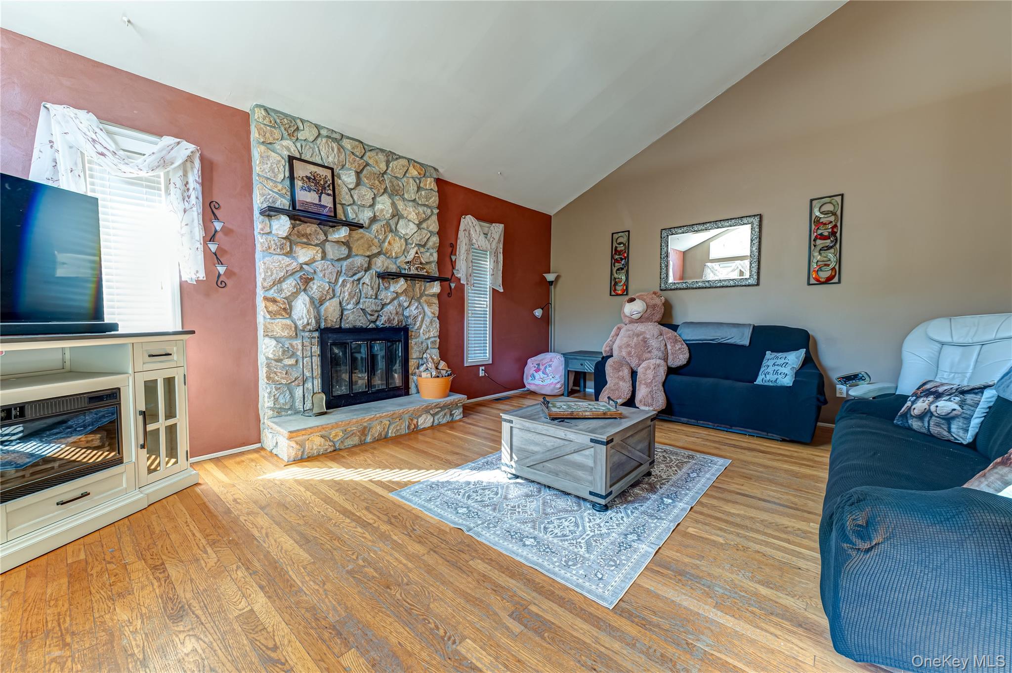 8 Forest Avenue — photo 3