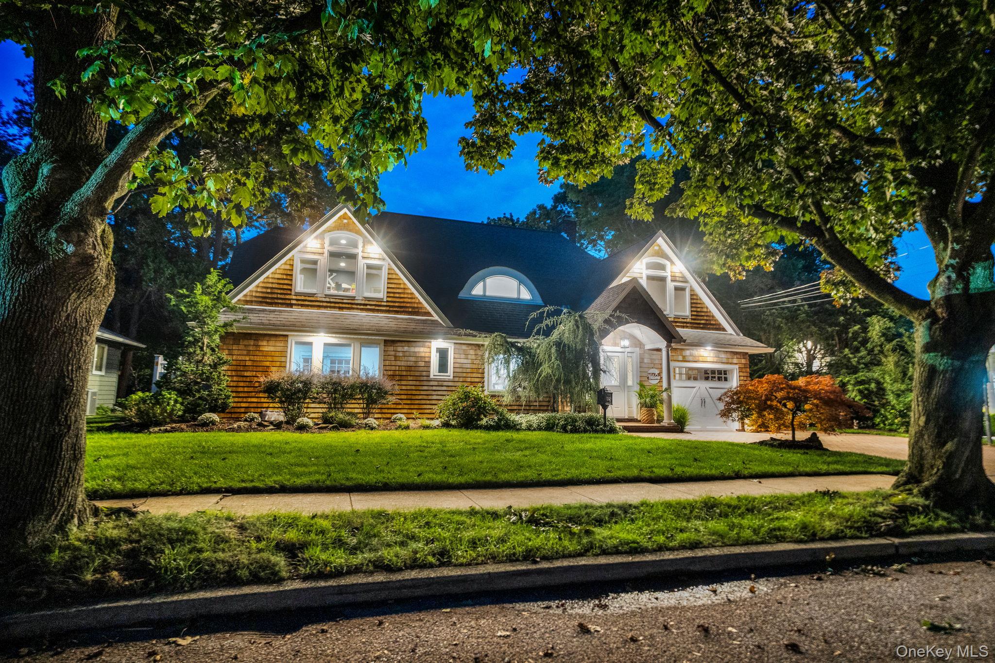 3529 Stratford Road, Wantagh