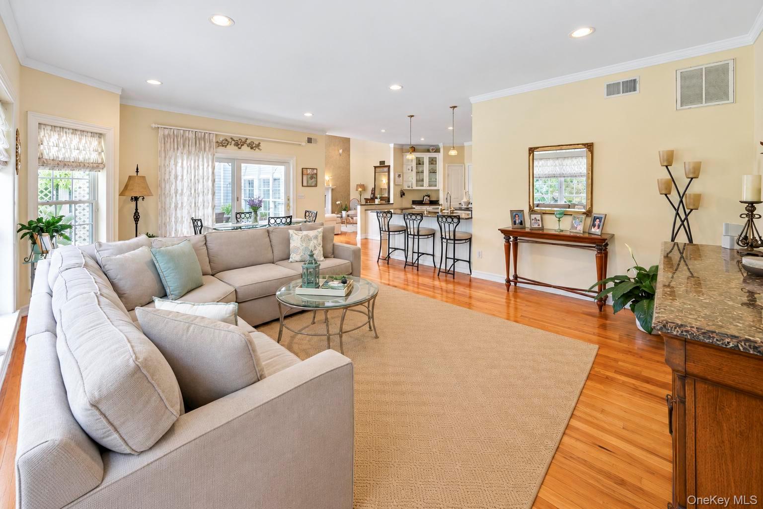 7 Wood Hollow Drive — photo 15