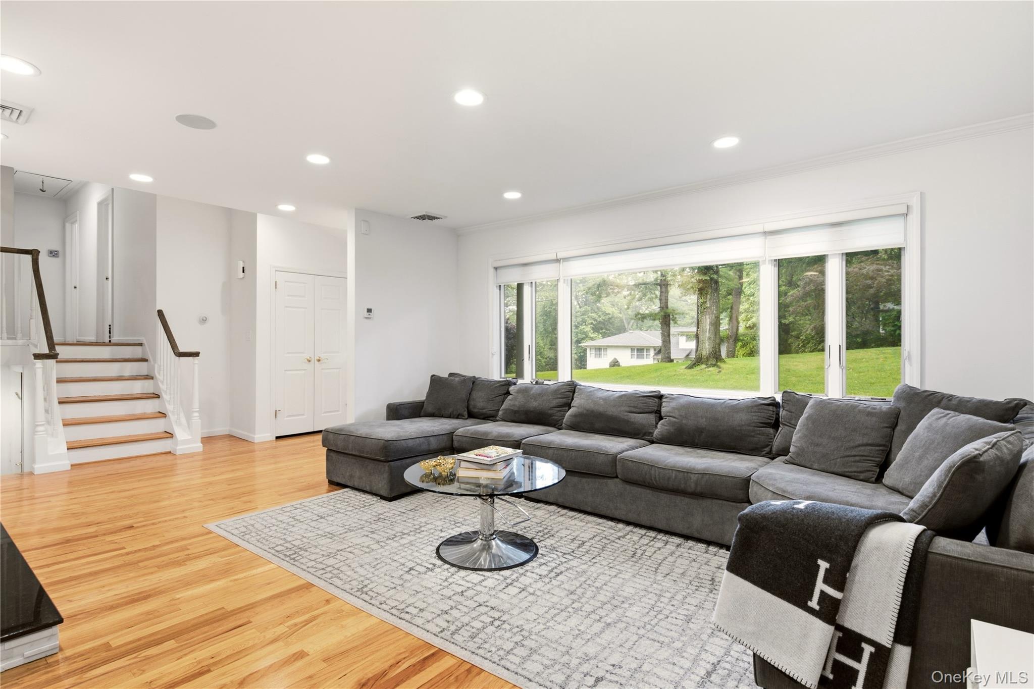 29 Sycamore Drive — photo 3
