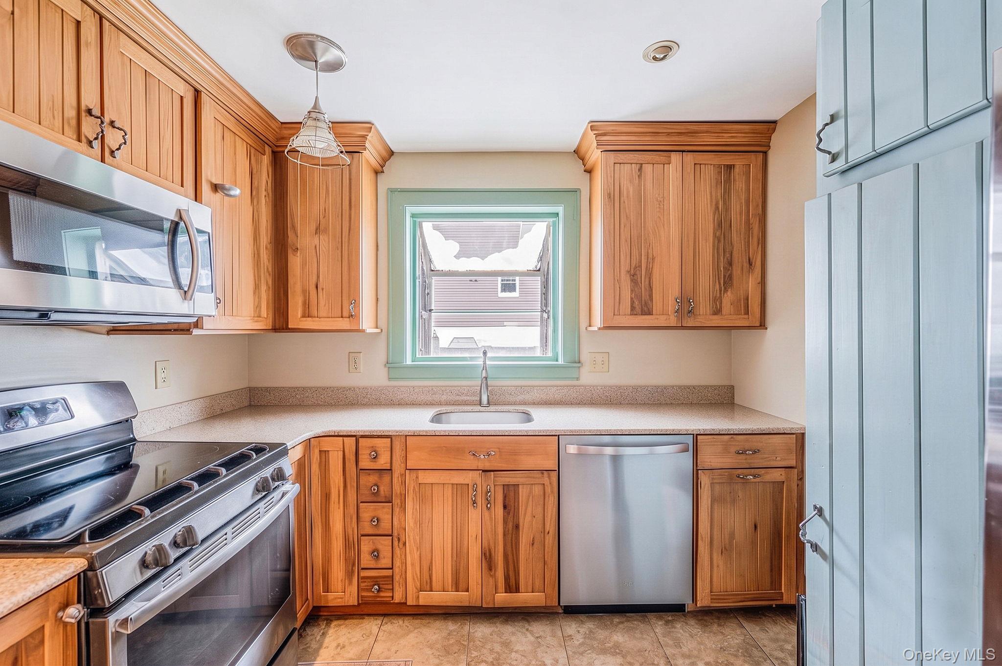 23 Dewey Place — photo 7