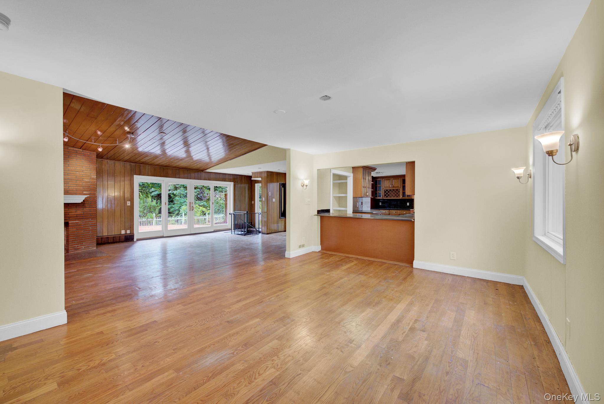549 Woodbury Road — photo 20