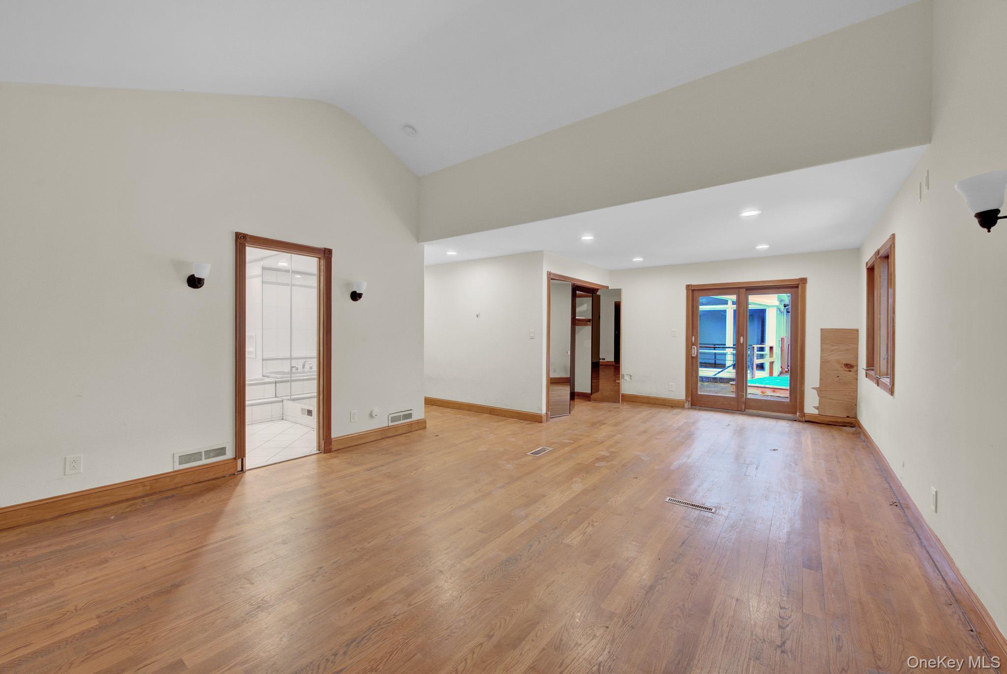 549 Woodbury Road — photo 23