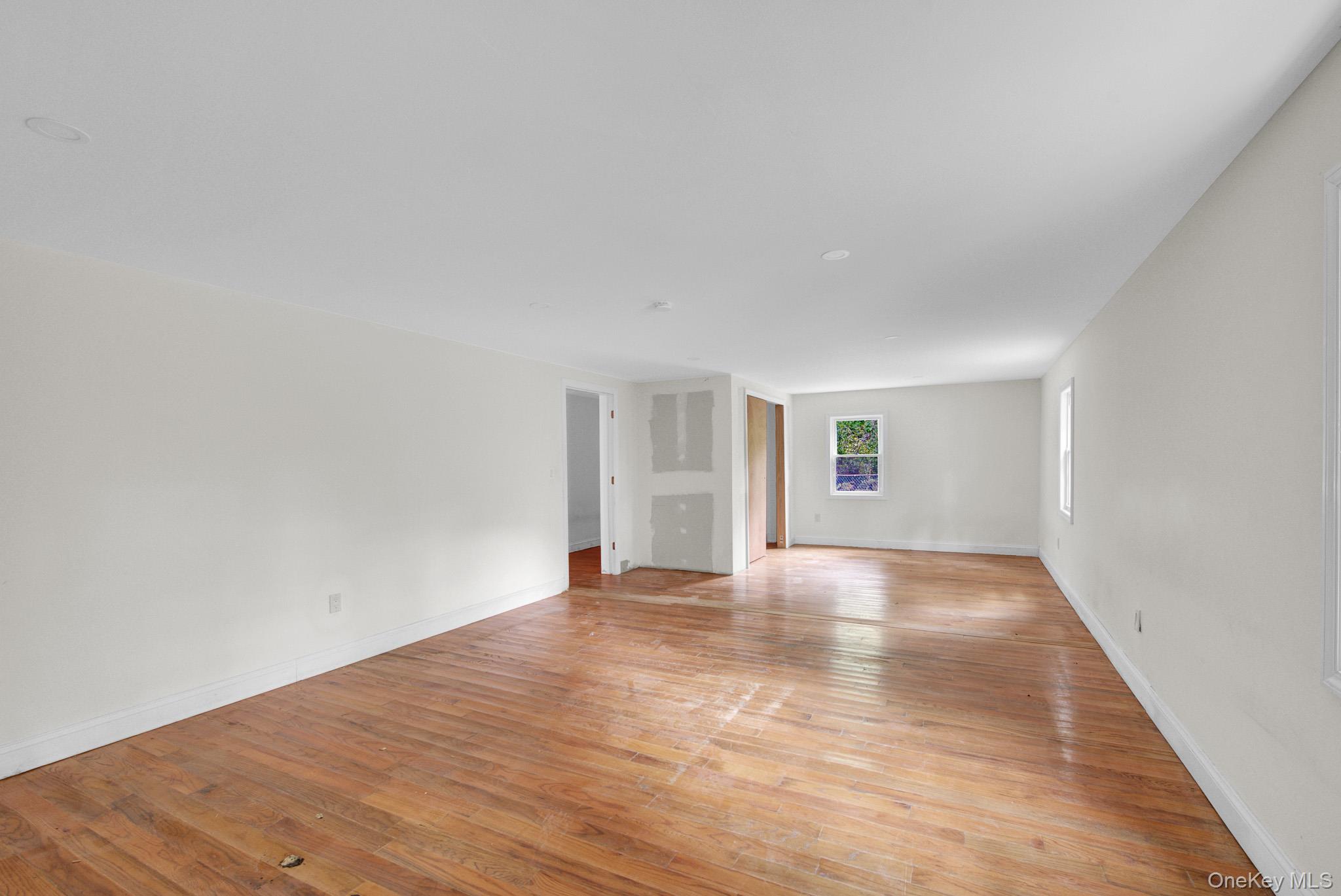 549 Woodbury Road — photo 27