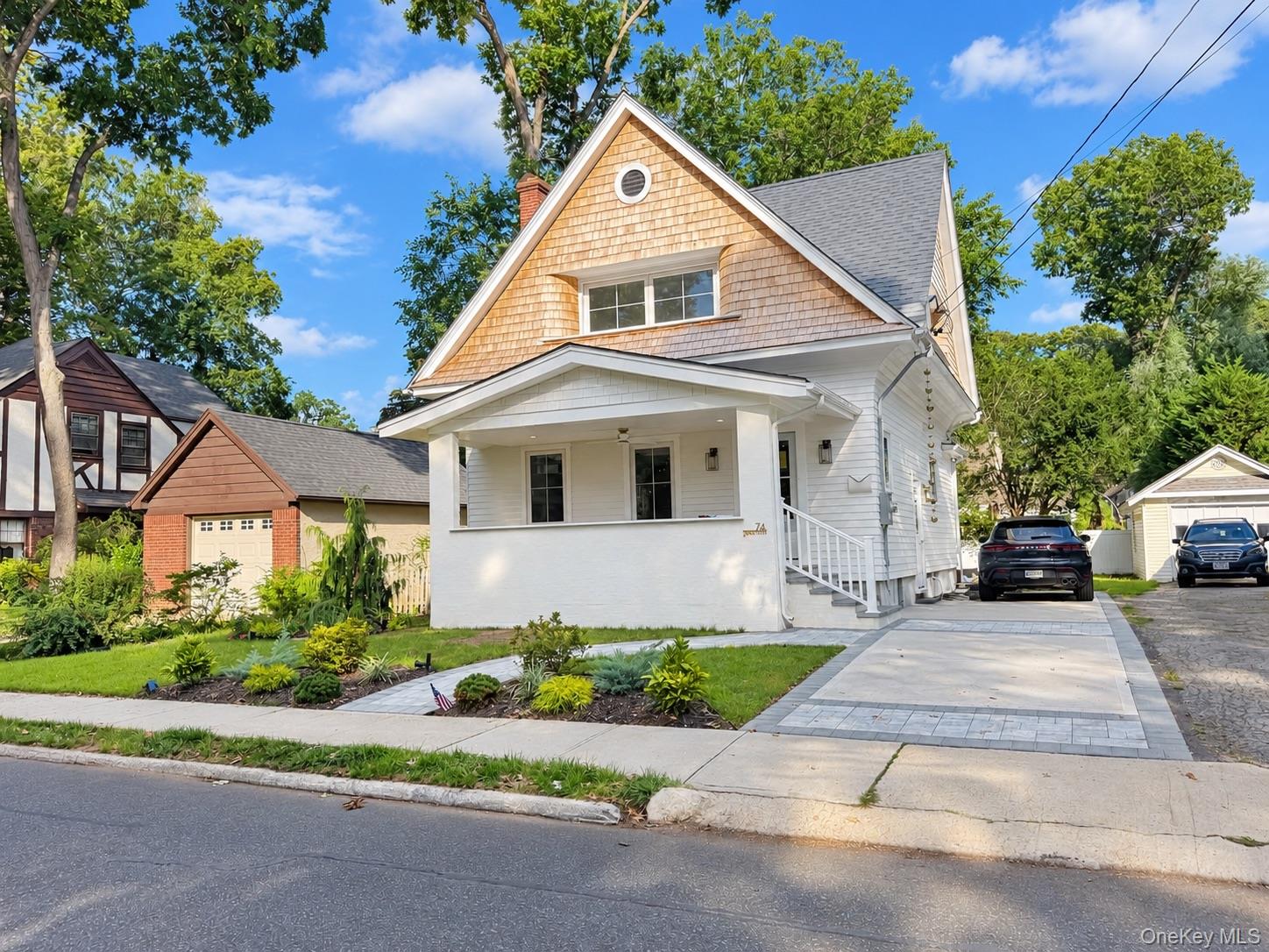 74 Linmouth Road, Malverne