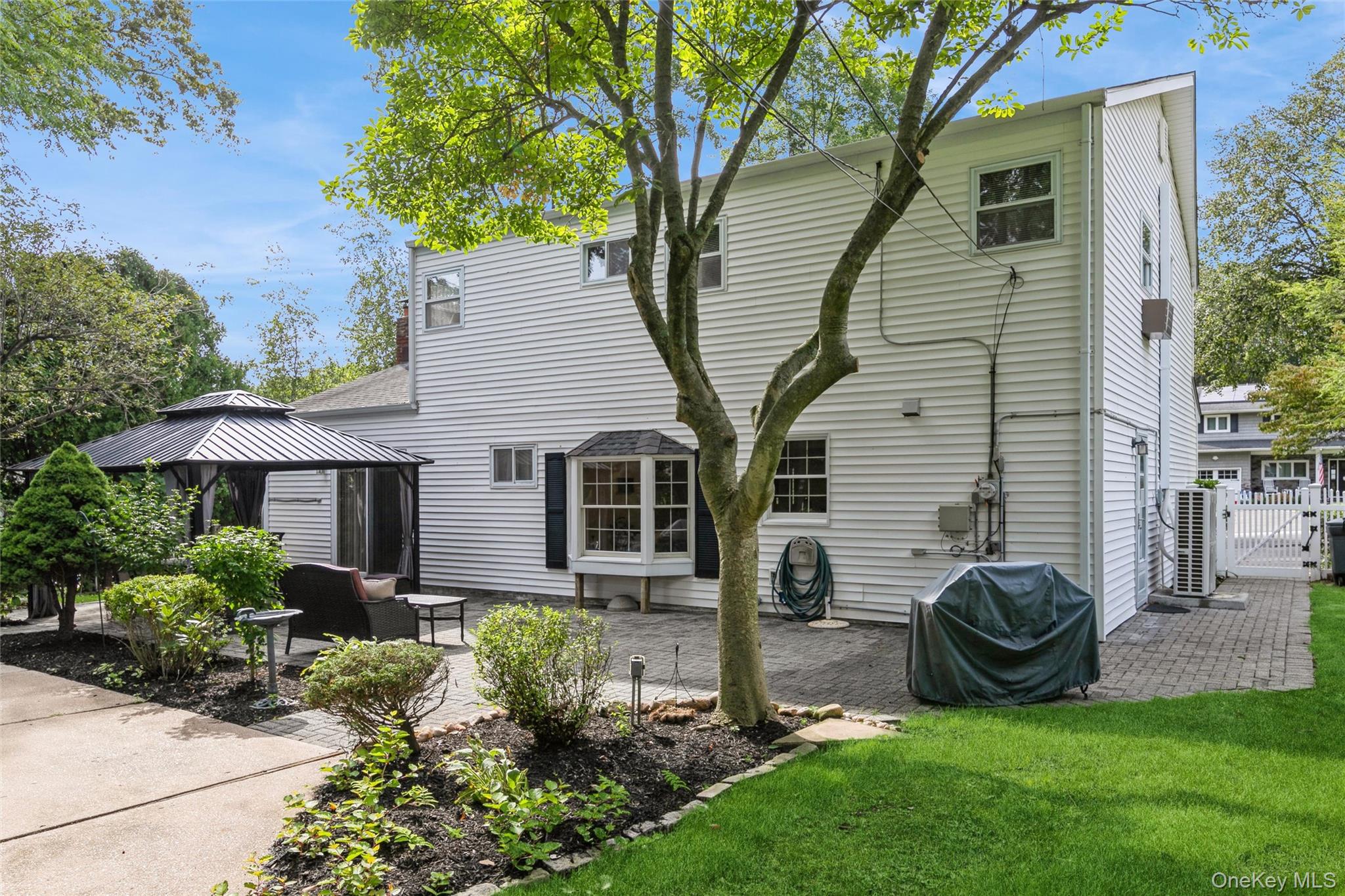 22 Sheryl Crescent — photo 4
