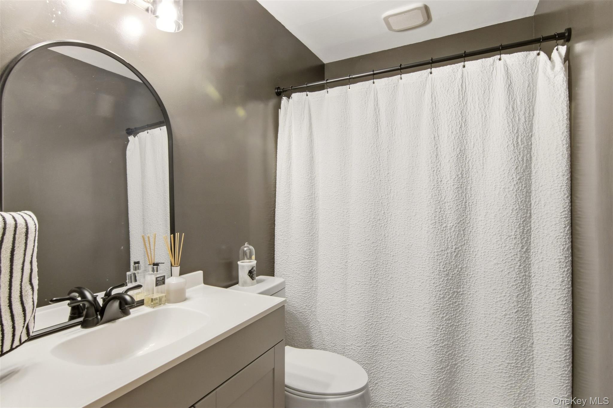 8 Glen Way — photo 18