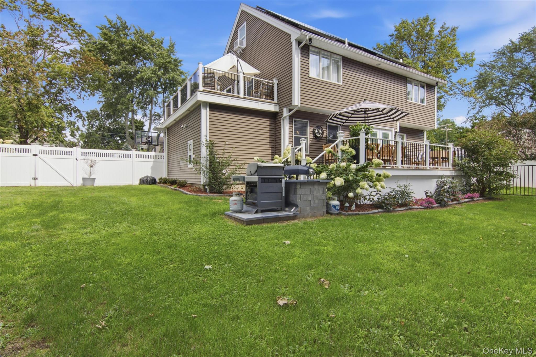 8 Glen Way — photo 33